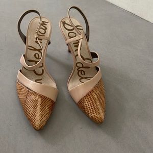 Kitten heels tan color